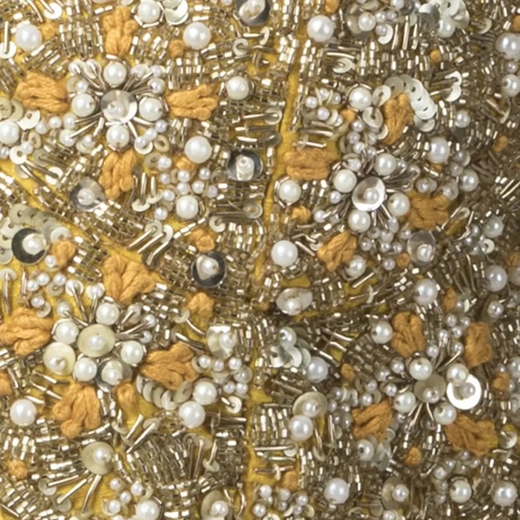 Priyanka Jain Lengha - White Printed And Embroidered Lehenga Set - Picture 4 of 5